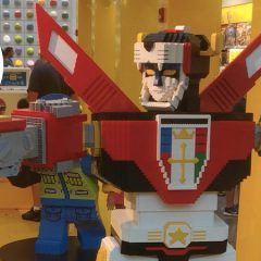 LEGO Big Builds: Voltron Defender Of The Universe