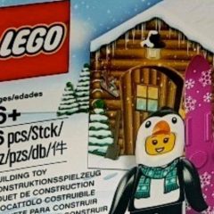 Free Penguin Girl Hut In LEGO Stores Now