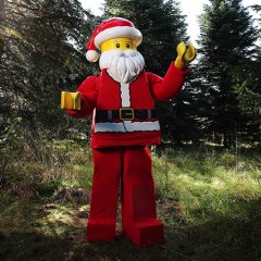 LEGO Santa Picks The Covent Garden Christmas Tree