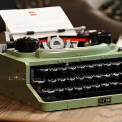 Hands-on With LEGO Ideas Typewriter