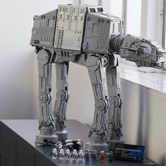 LEGO Star Wars UCS AT-AT Designer Video