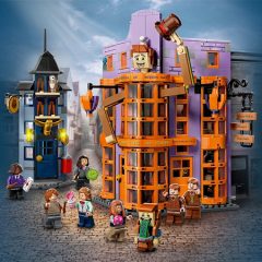 76422: Diagon Alley: Weasleys’ Wizard Wheezes Review