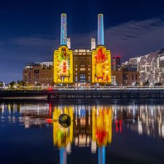 LEGO Illumination Lights Up London Landmark