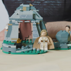 Ahch-To Island Training LEGO Designer Video