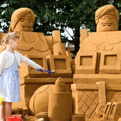 LEGOLAND Windsor Unveils A LEGO Sand Sculpture
