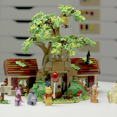 LEGO Ideas Winnie The Pooh Designer Video