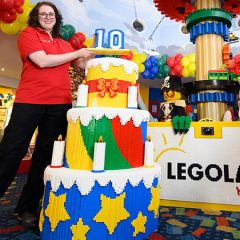 LEGO Cake Celebrates 10 Years Of LEGOLAND Hotel