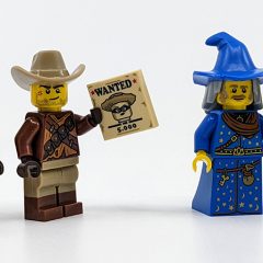 LEGO Adventures Minifigure Pack Hands-on