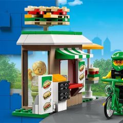 Final Chance To Get LEGO Sandwich Shop GWP