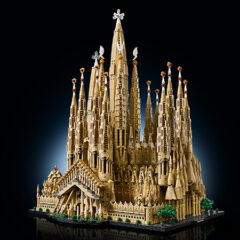 Huge 12060-piece LEGO Sagrada Família Revealed